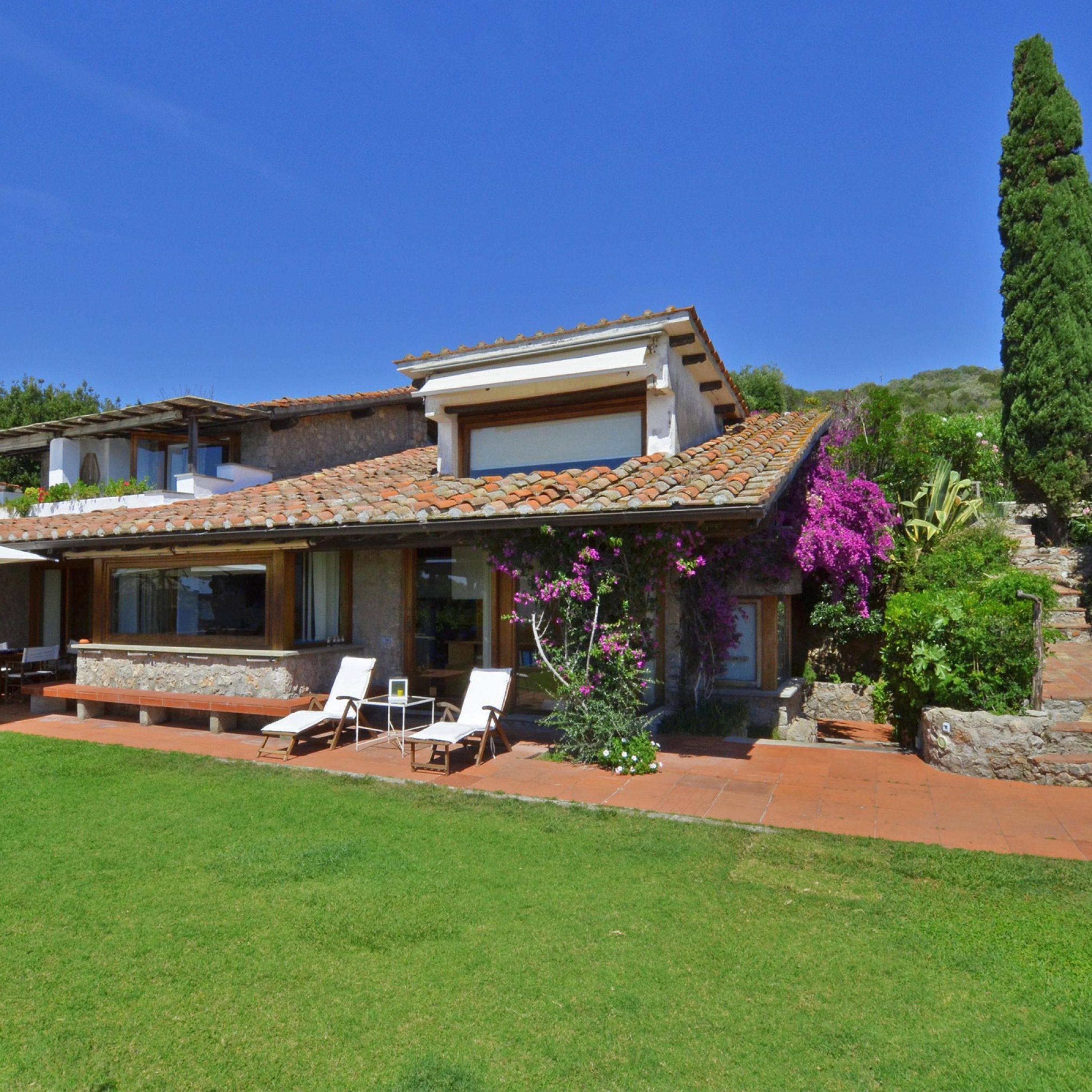 Villa | 4 bedrooms, Internet