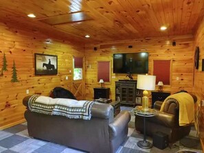 House, Multiple Beds (Smoky Mountain Reins #2314) | Living area - Smoky Mountain Reins #2314 (Gatlinburg)