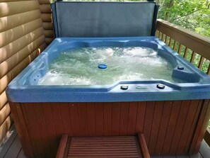 House, Multiple Beds (Smoky Mountain Reins #2314) | Outdoor spa tub - Smoky Mountain Reins #2314 (Gatlinburg)