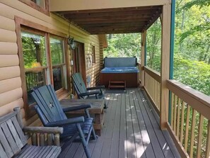 House, Multiple Beds (Smoky Mountain Reins #2314) | Property grounds - Smoky Mountain Reins #2314 (Gatlinburg)