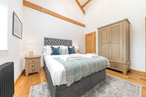 Cottage | 4 bedrooms, individually decorated, individually furnished, free WiFi - Old Stable (Ulverston)