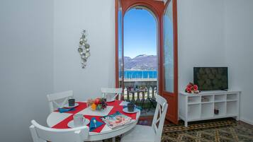 Apartment | 2 bedrooms, Internet