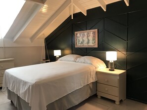 Free WiFi - Leisure Duplex At Csompo Silver Manor (Tower Isle)