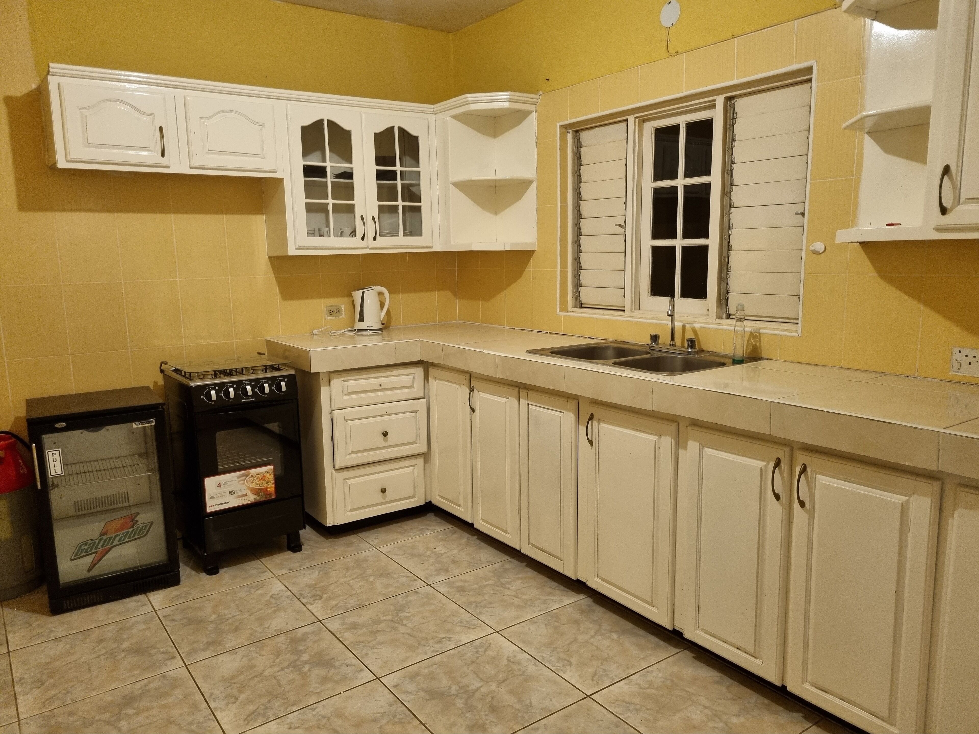 Basic Double Room, 1 Bedroom | Living area