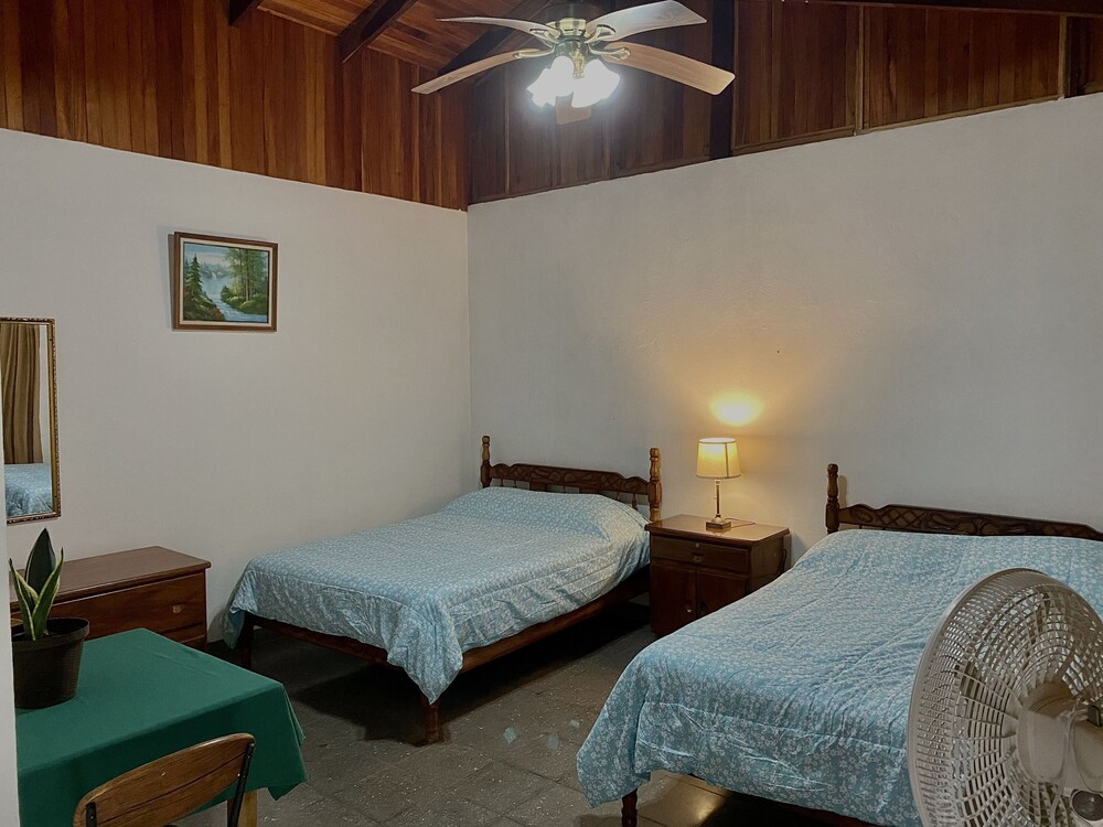 Stunning Volcano View! Large Home & Pet Friendly! Fortuna Vrbo