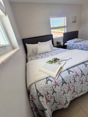 3 bedrooms, desk, iron/ironing board, WiFi