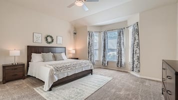 5 sovrum, skrivbord, strykjärn/strykbräda och gratis wi-fi