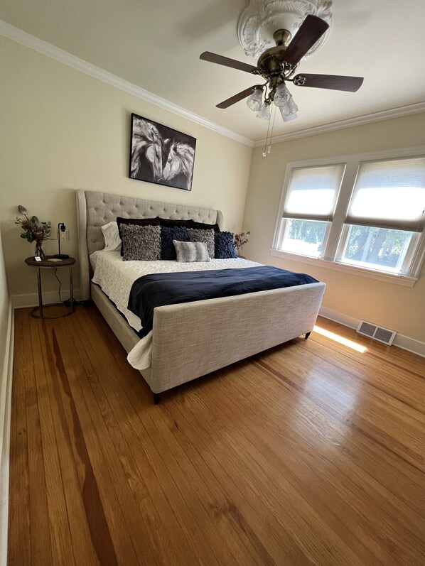 3 bedrooms, desk, iron/ironing board, WiFi