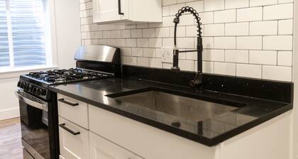 Modern guest suite, central location in SLC valley