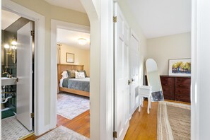 3 habitaciones, escritorio, wifi gratis y ropa de cama 