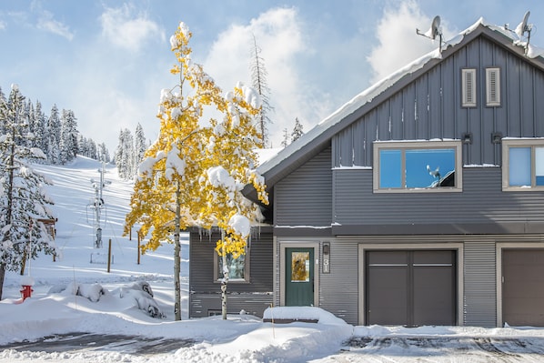 Hit the slopes right from your door | Exterior