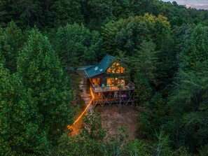 Exterior - Into the woods 45 Min to Asheville w/ Hot Tub (Marion)