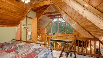 2 dormitorios, escritorio, tabla de planchar con plancha y wifi