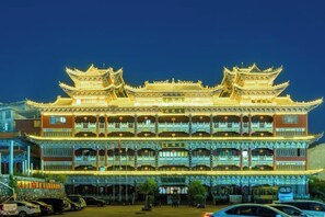 Unclassified image, 3 of 63, button - Gujiang Hotel (Dahua)