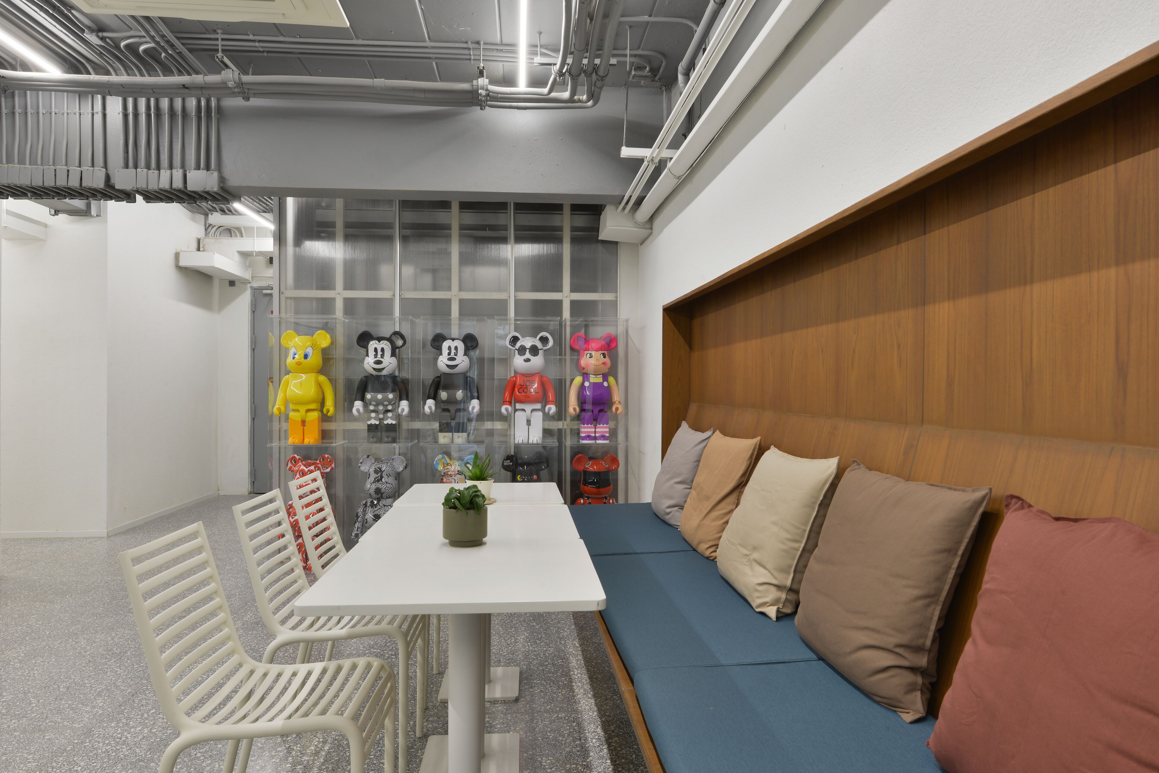 Foto - Tiang Capsule