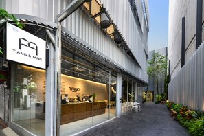 Front of property - Tiang Capsule (Bangkok)