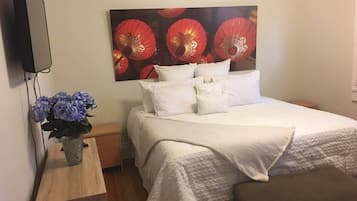 3 bedrooms, iron/ironing board, free WiFi