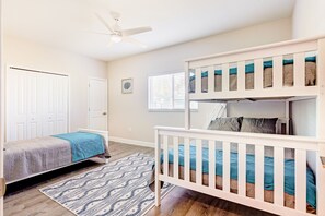 3 多间卧室、熨斗/熨衣板、WiFi、床单