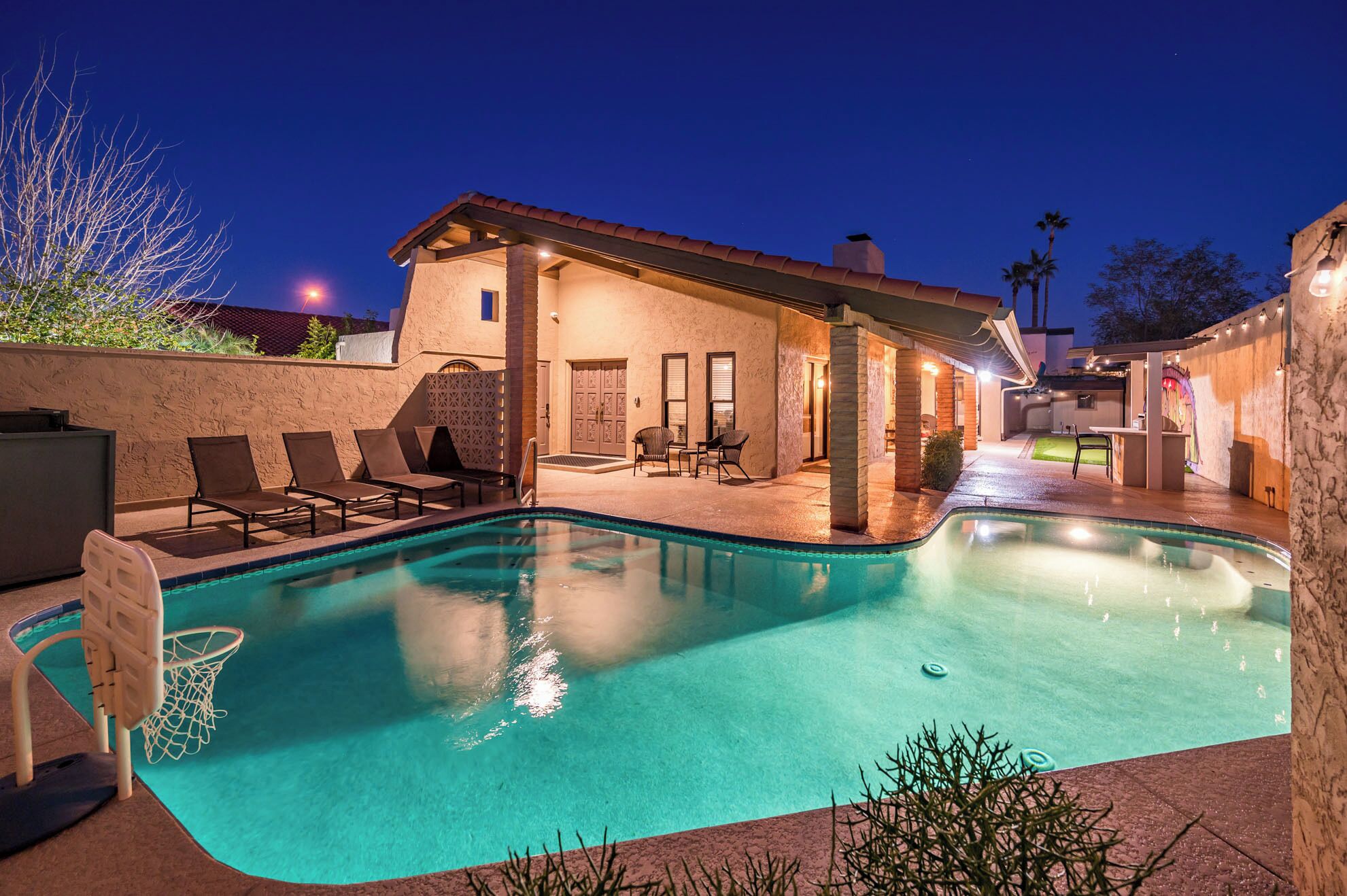 Modern Old Town Scottsdale Home w/ Private Heated Pool & Golf Putting Green