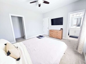 5 bedrooms, iron/ironing board, travel crib, WiFi