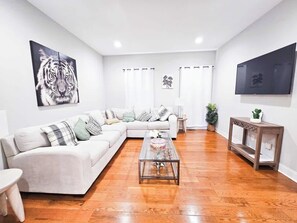 Smart TV y chimenea