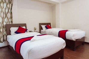 Deluxe Twin kamer | Een bureau, gratis wifi, beddengoed