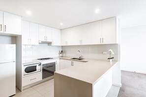 Microwave, stovetop, dishwasher