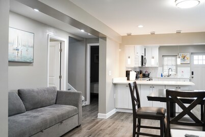 House with 12 Beds with Large Deck near Capital View & Downtown Nashville