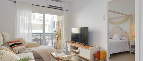 2 dormitoris, planxa i posts de planxar, wifi i roba de llit