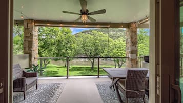 Condo, 3 Bedrooms | Pemandangan dari hartanah