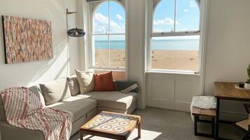 Apartment (2 Bedrooms) | Beach/ocean view