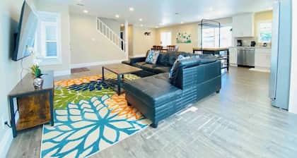 Spacious 3B2B Home: Prime Location