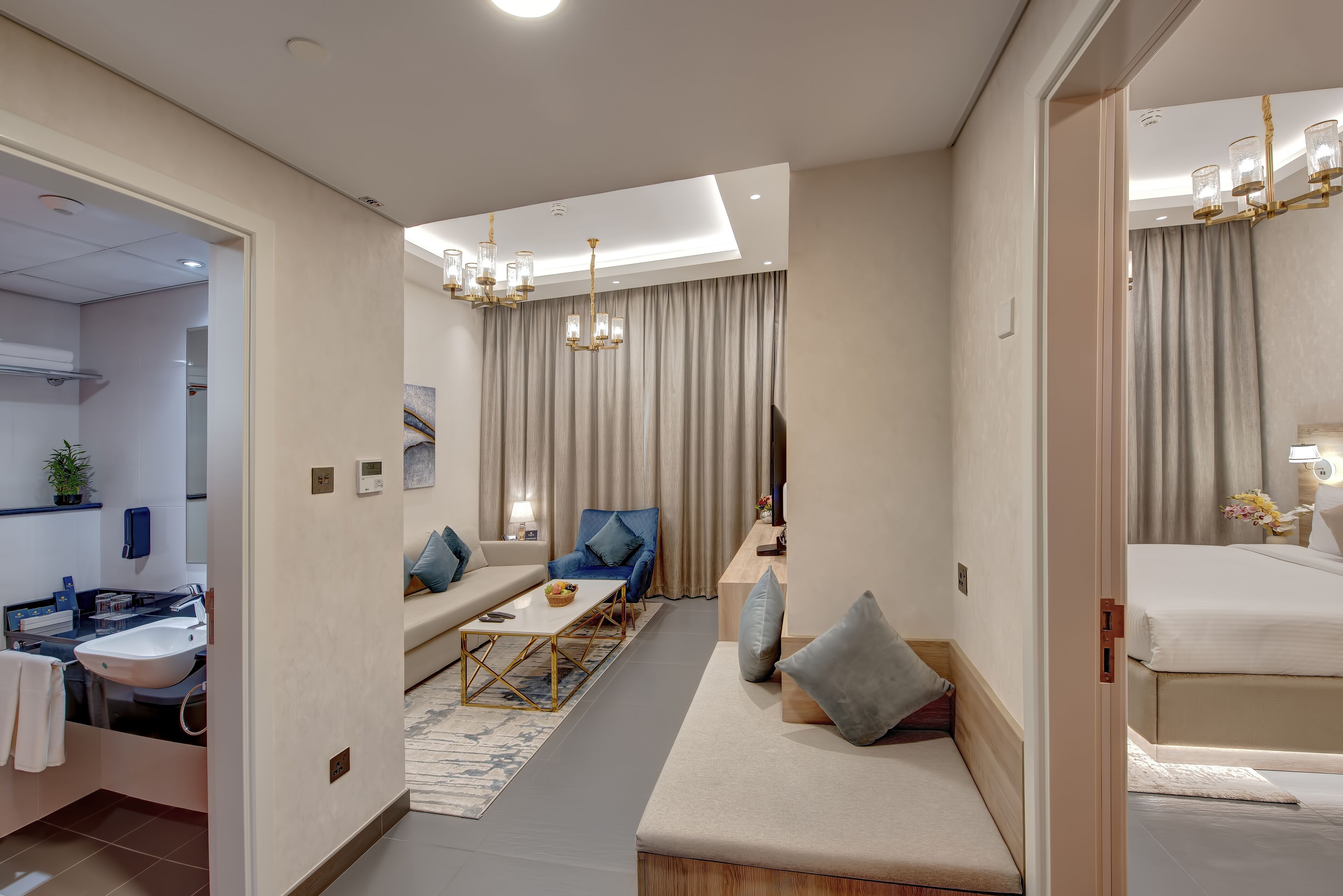Premier-Zimmer | Minibar, laptopgeeigneter Arbeitsplatz, schallisolierte Zimmer