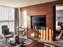 Premium bedding, minibar, desk, laptop workspace