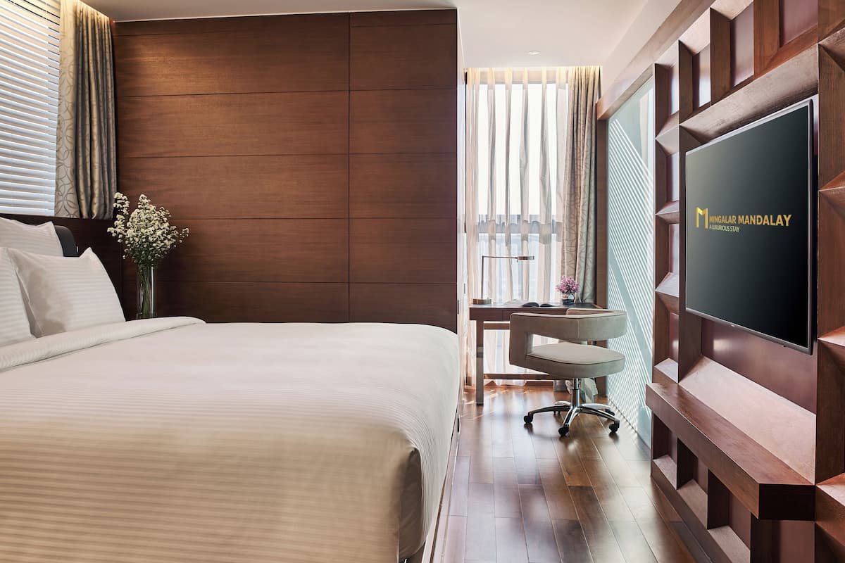 Premium bedding, minibar, desk, laptop workspace