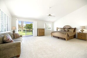 5 bedrooms, desk, free WiFi, bed sheets