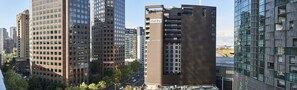 Vue sur la ville depuis l’hébergement