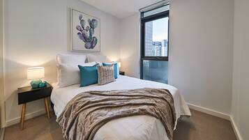 Executive Apartment | 3 bedrooms, individually decorated, individually furnished, desk