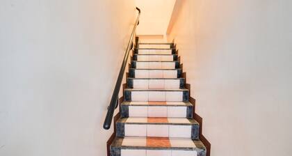 OYO 912 Fb Suites