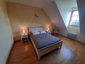4 chambres, lit parapluie, Wi-Fi gratuit, draps fournis