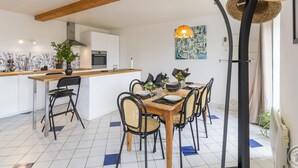 Unclassified image, 4 of 17, button - Cozy house with enclosed garden and terrace in Canville-la-Rocque (Canville-la-Rocque)