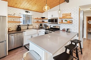 Fridge, microwave, oven, dishwasher