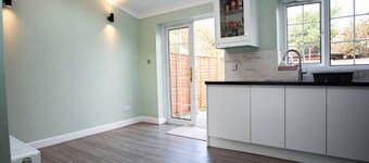 Cozy 3-bedroom Home in Luton