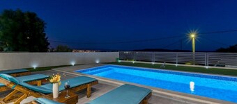 Luxury Villa La Nonna Ana - Entertainment,fitness,pool,sea View