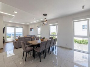 Villa (Four bedroom villa with swimming pool) | Dining room - Luxury Villa La Nonna Ana - Entertainment,fitness,pool,sea View (Kastela)