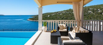 Breathtaking Panorama Villa Vese