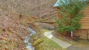 House, Multiple Beds (Park Paradise #254) | Property grounds - Park Paradise #254 (Sevierville)