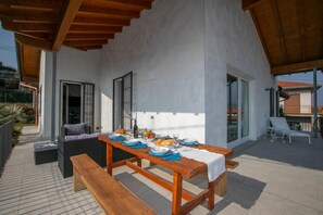 4 bedrooms, Internet - Villa Laura Private Pool and Garden (Besozzo)