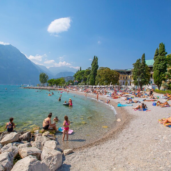 House | 3 bilik tidur, Internet