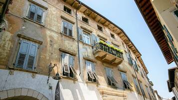 3 bedrooms, Internet